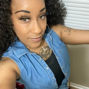 Meet your Posher, Latoya